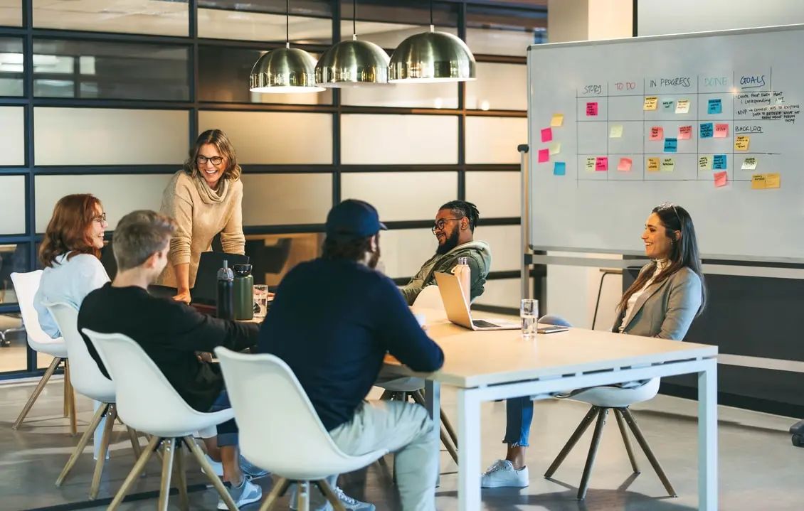 Mediform erhält 1,5 Millionen Euro zusätzliches Kapital für KI-basierte Telefonassistenz und bereitet Series A vor